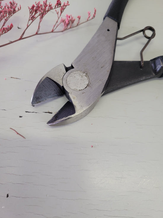Wire cutters